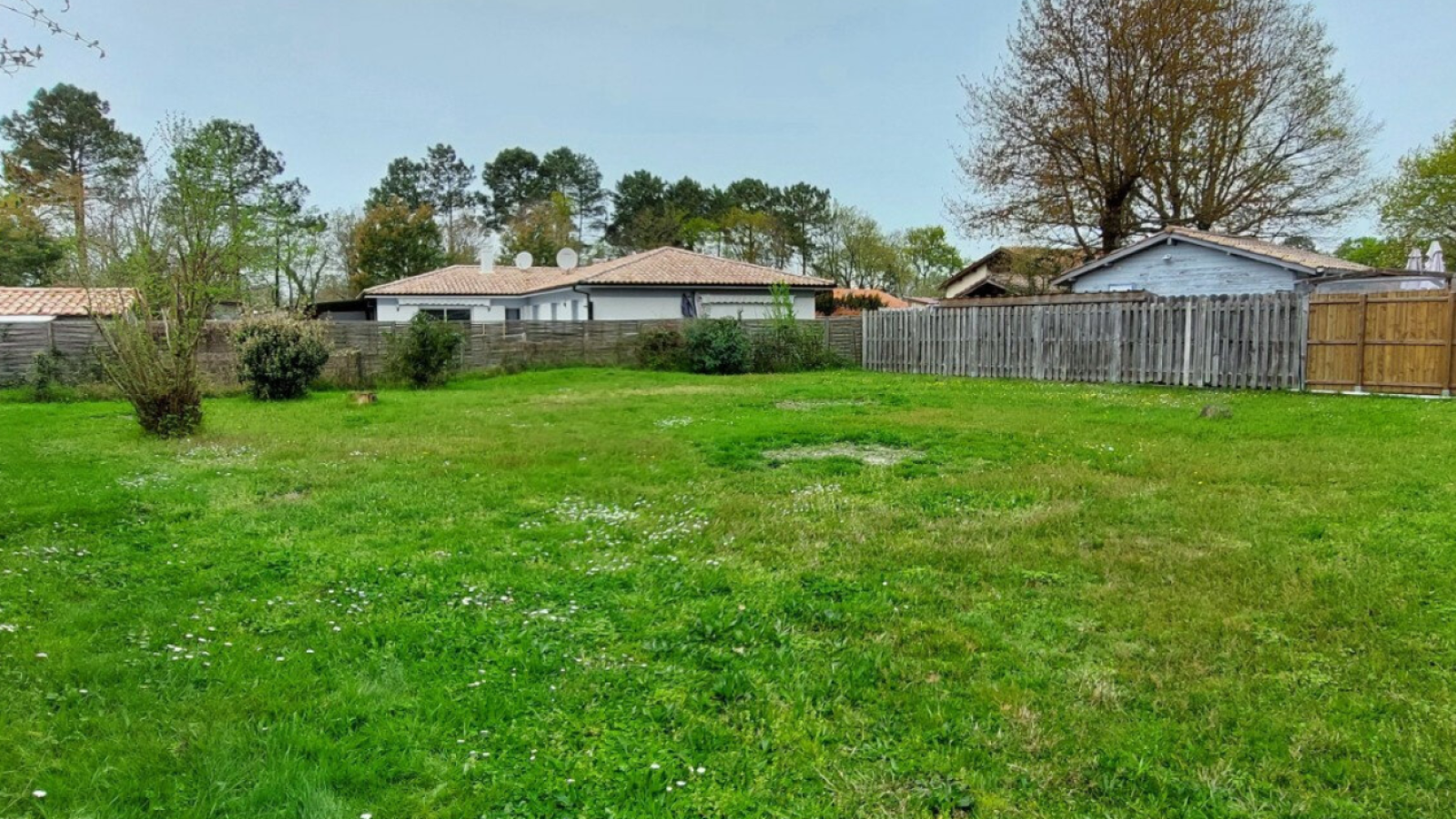 Terrain constructible de 840m2 à Andernos-les-Bains