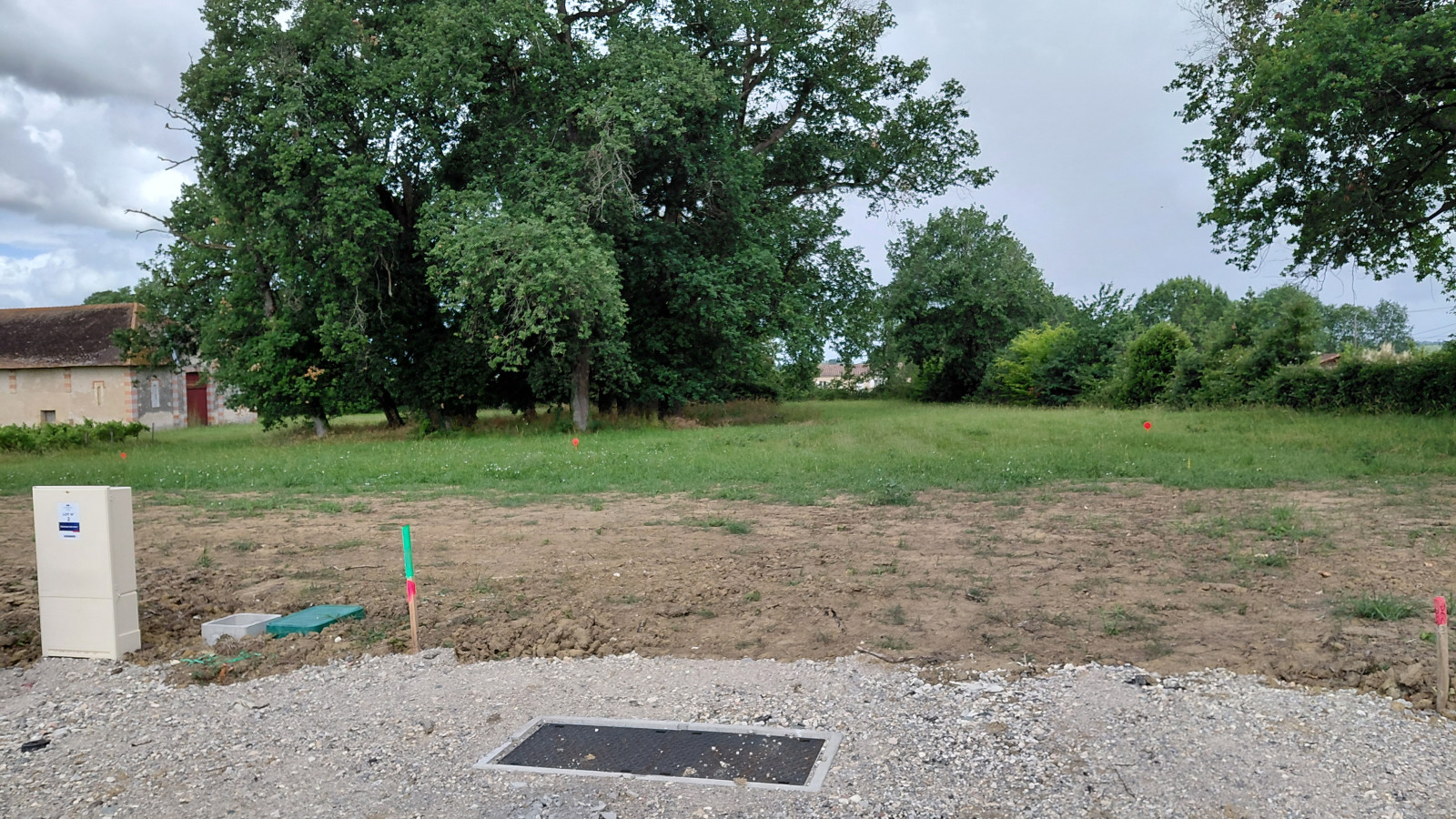 Terrain constructible de 452m2 à La Lande-de-Fronsac