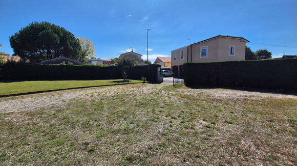 TERRAIN PESSAC.png