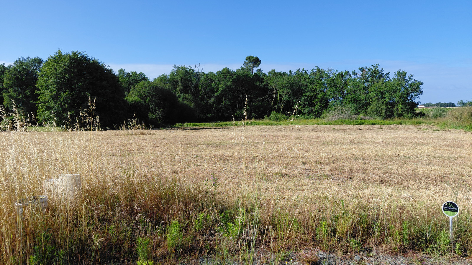 Terrain constructible de 800m2 à Vayres