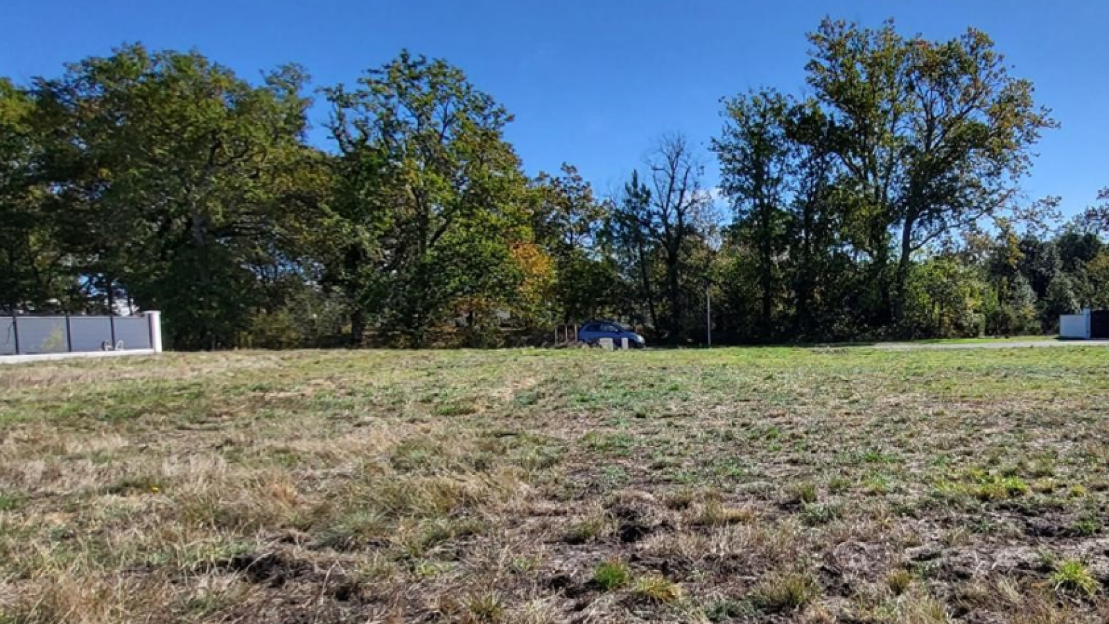 Terrain constructible de 1200m2 à Mios