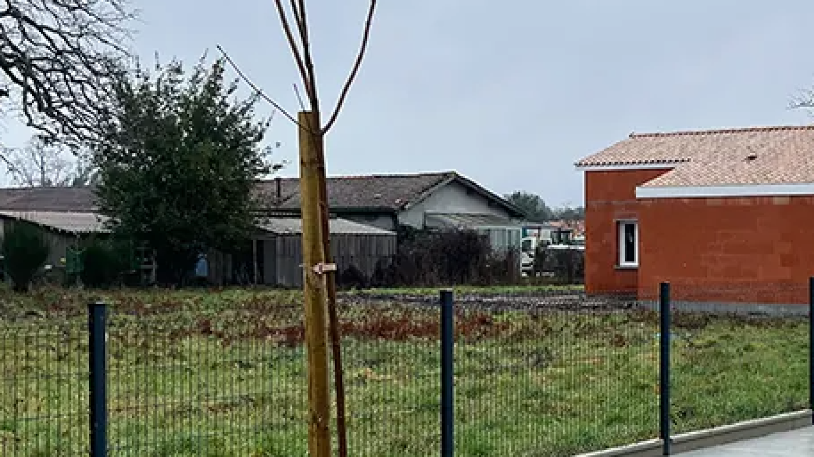 Terrain constructible de 442m2 à Hourtin