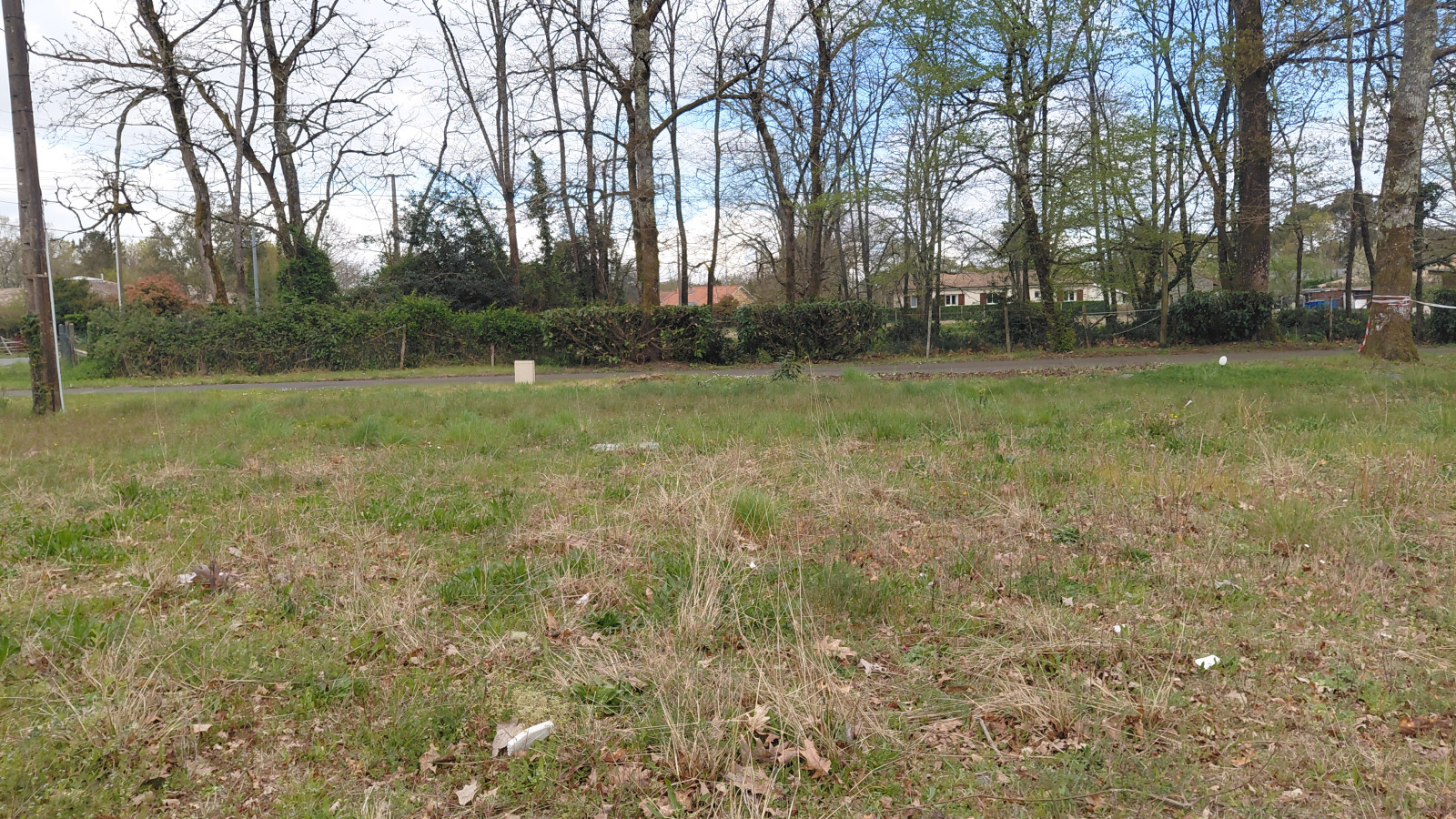 Terrain constructible de 945m2 à Saint-Aubin-de-Médoc