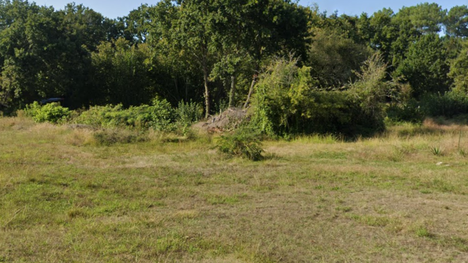 Terrain constructible de 1490m2 à Escource