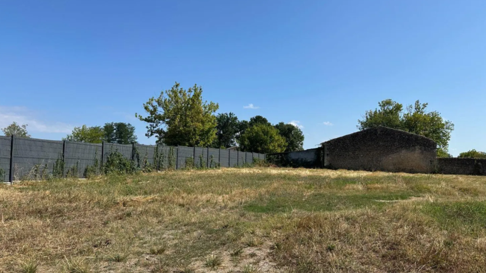 Terrain constructible de 776m2 à Saint-Selve