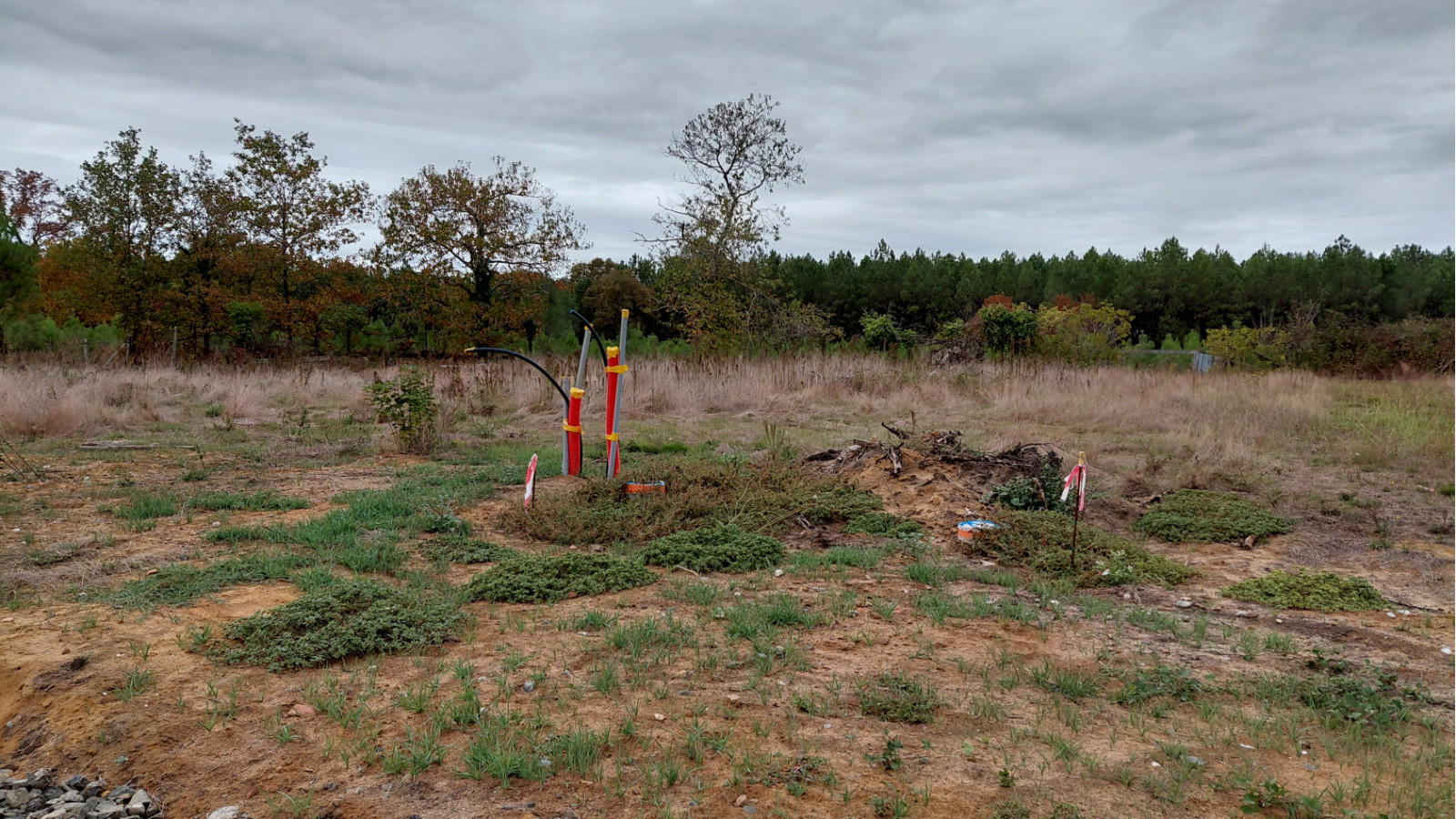 Terrain constructible de 1086m2 à Laluque