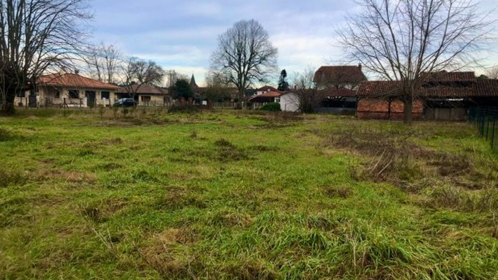 Terrain constructible de 810m2 à Pontenx-les-Forges